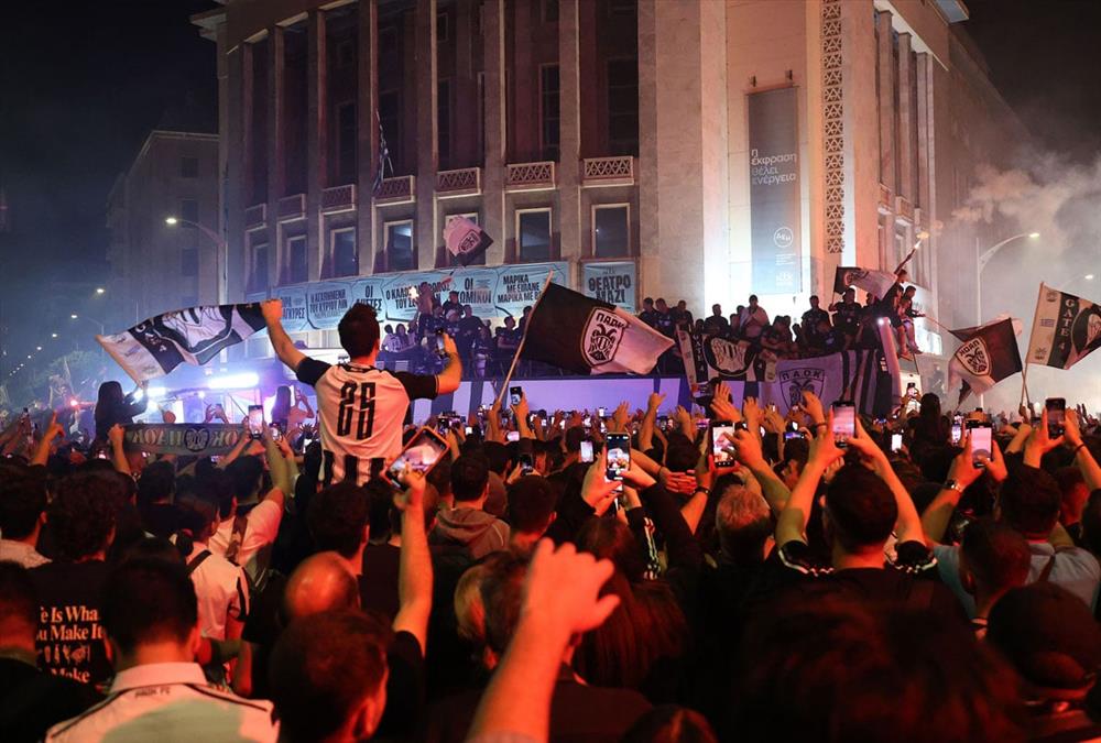 Πάρτι στη Θεσσαλονίκη: Αποθέωση για τον πρωταθλητή ΠΑΟΚ σε Τούμπα και Λευκό Πύργο!