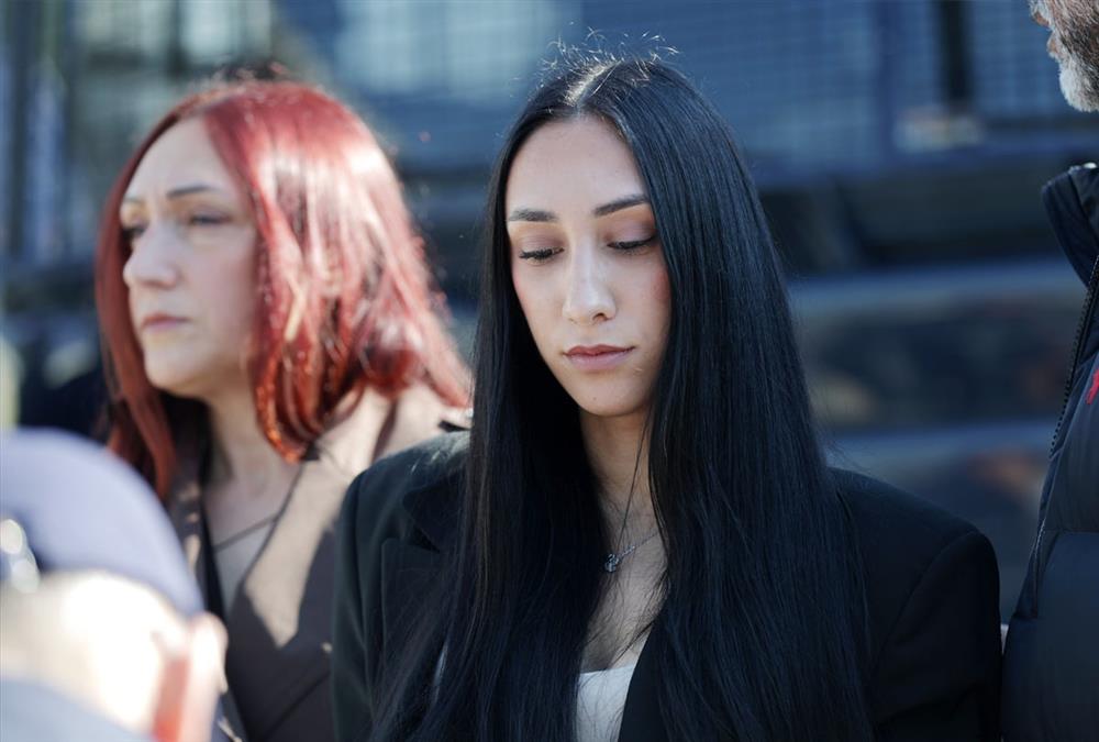 Δίκη για τα Τέμπη, 3η ημέρα: Ηχηρά μηνύματα για δικαιοσύνη και δικαίωση των οικογενειών των θυμάτων - Παρόντες και επιζήσαντες