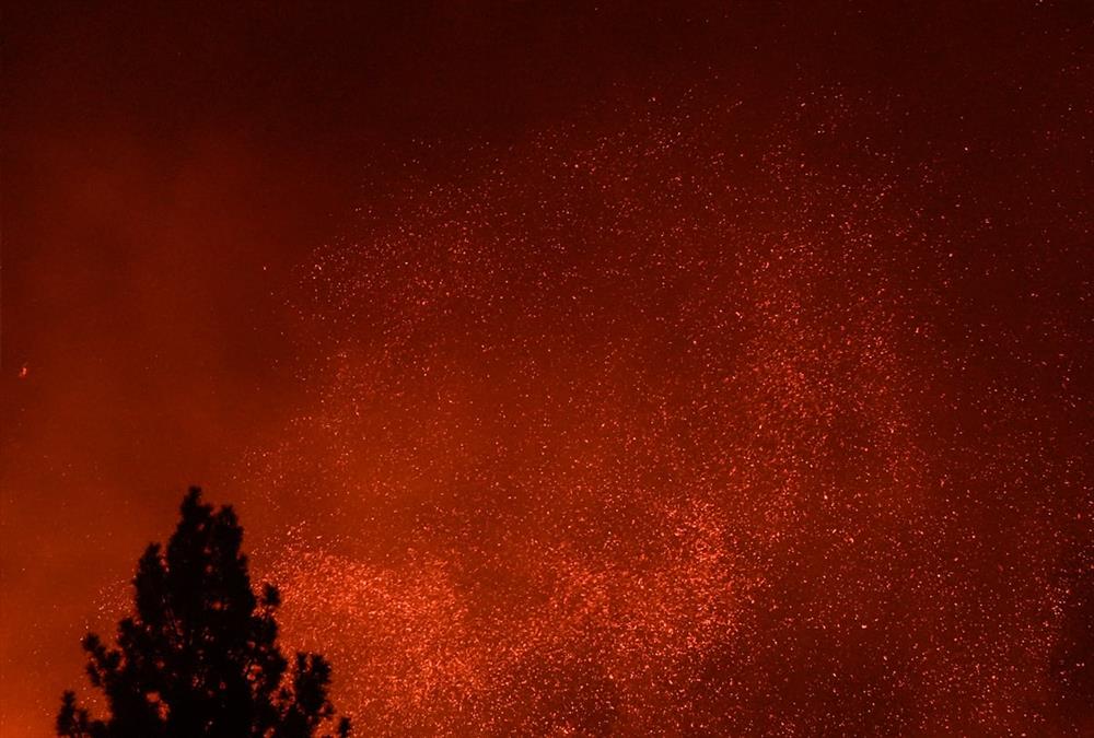 Πύρινη κόλαση στην Καλιφόρνια: Στάχτη χιλιάδες στρέμματα και δεκάδες σπίτια - Συγκλονιστικές εικόνες