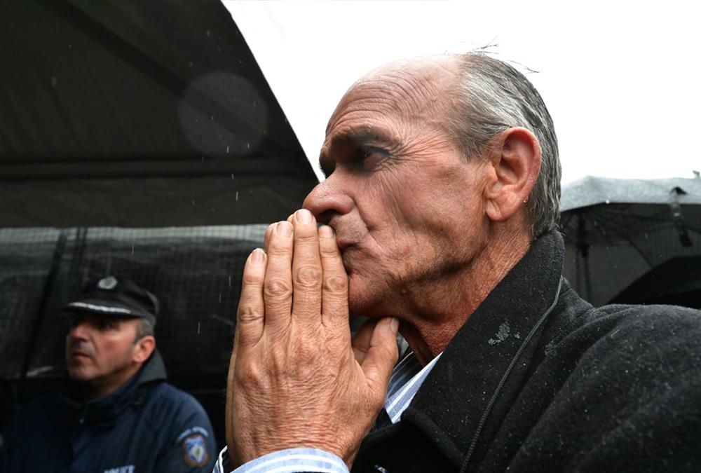 Οργή, ένταση και βαριές καταγγελίες συγγενών στη δεύτερη συνεδρίαση της δίκης των Τεμπών