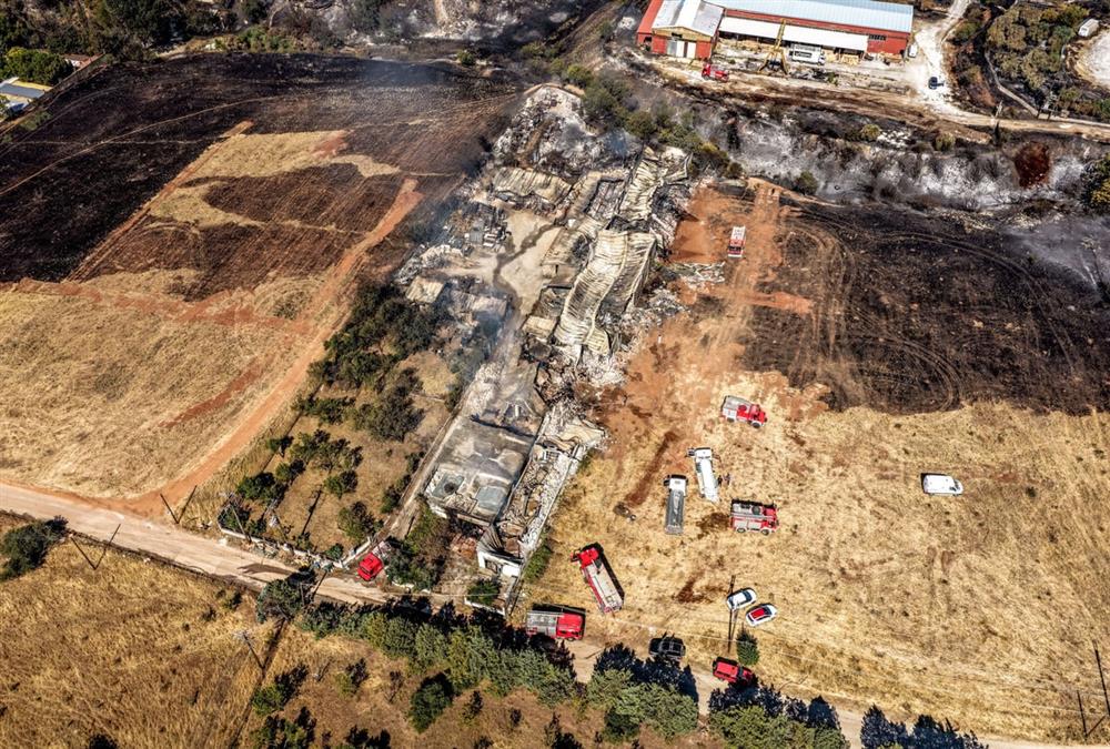 Αποκαρδιωτικές εικόνες στο Ωραιόκαστρο: Η καταστροφή από ψηλά