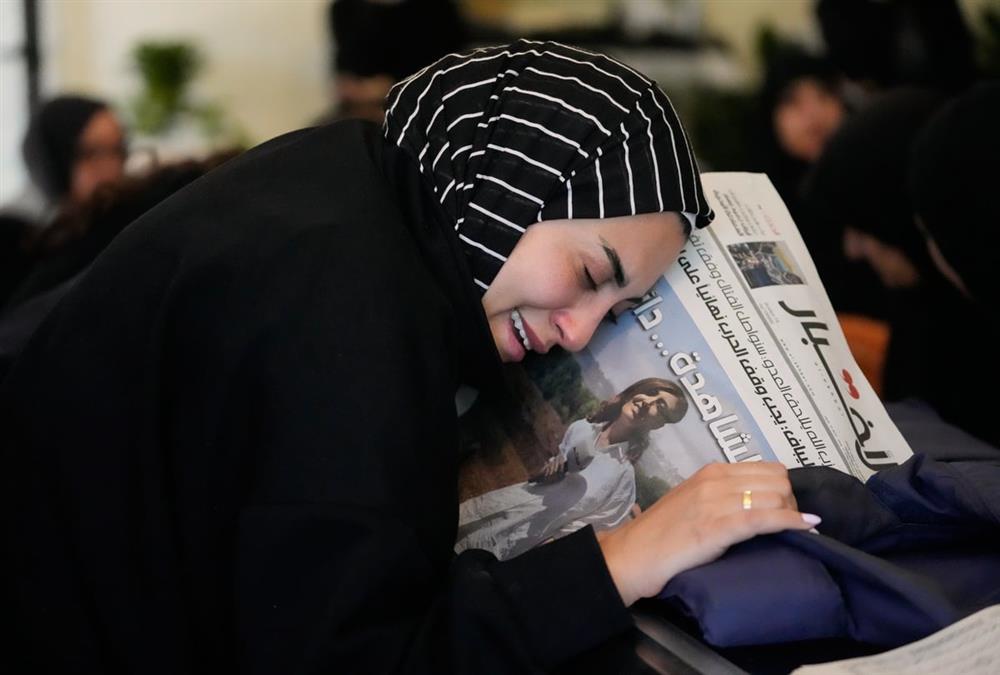 Το όνομά της ήταν Αμάλ Χαλίλ: Νεκρή δημοσιογράφος στον Λίβανο, σε ισραηλινούς βομβαρδισμούς