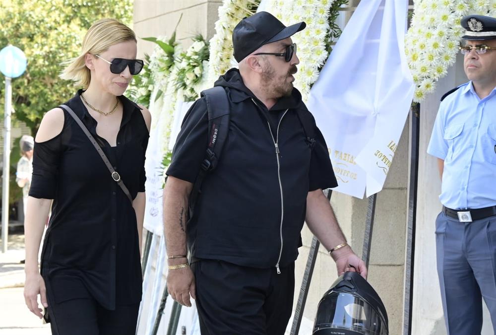 Ράγισαν καρδιές στο τελευταίο «αντίο» στη Μάρω Κοντού - Η Ελλάδα αποχαιρέτησε μία σπουδαία κυρία της τέχνης