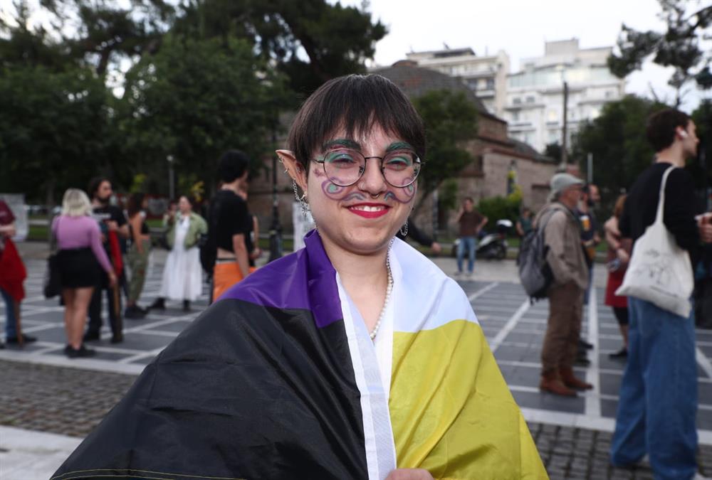 Χρώμα, φωνές και υπερηφάνεια στο 10ο αυτοοργανωμένο Pride στη Θεσσαλονίκη