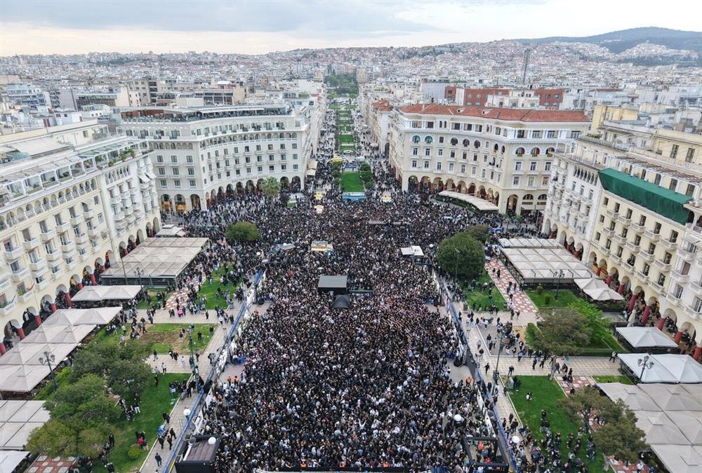 Η «λαοθάλασσα» στη μεγάλη γιορτή του ΠΑΟΚ για τα 100 χρόνια και το εντυπωσιακό drone show