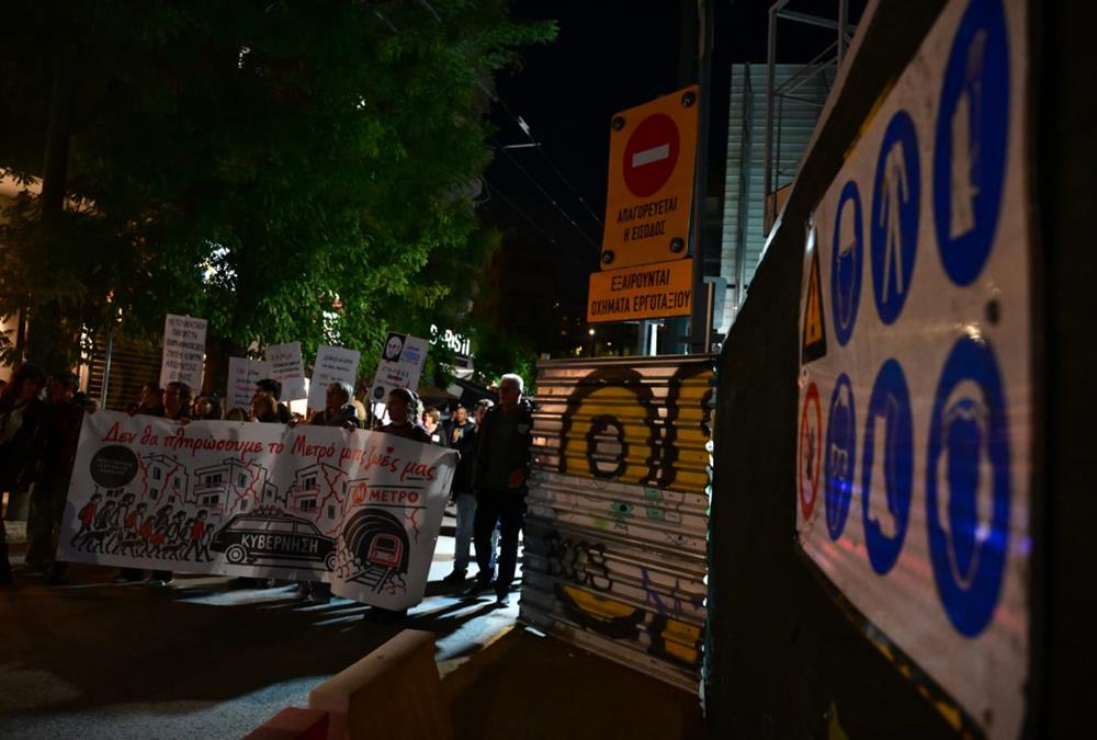 «Δεν θα πληρώσουμε το μετρό με τις ζωές μας»: Μεγάλη συγκέντρωση στην Κυψέλη για τις ρωγμές στα σπίτια