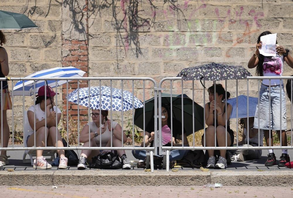 Ιστορικός καύσωνας «σαρώνει» την Ευρώπη