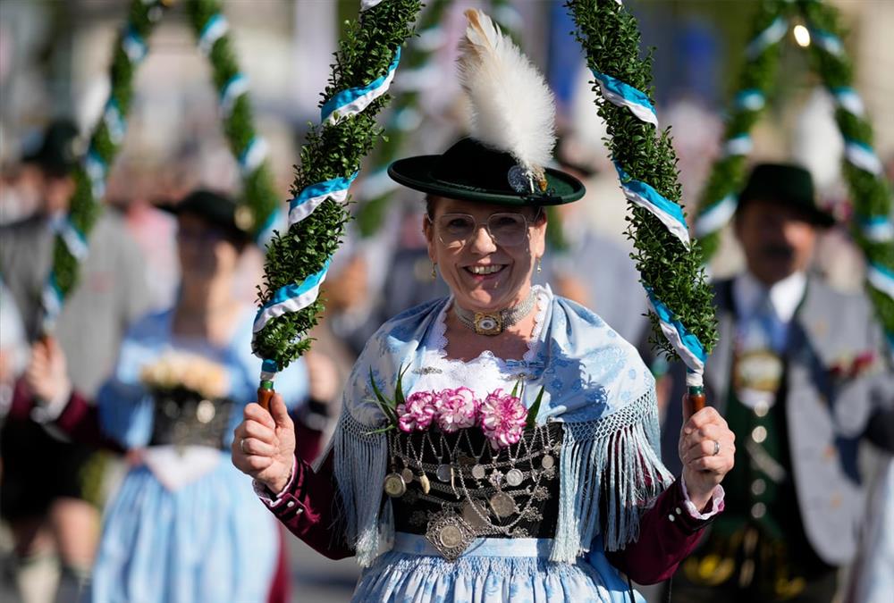 Το Oktoberfest άνοιξε στο Μόναχο! Δείτε τις καλύτερες φωτογραφίες