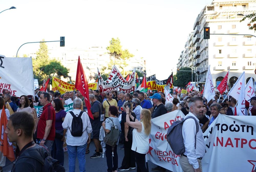 Μεγάλες πορείες στο κέντρο της Θεσσαλονίκης - Τουλάχιστον 13 προσαγωγές και 6 συλλήψεις (EUROKINISSI/INTIME)
