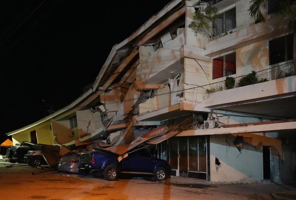 Σεισμός 7,7 Ρίχτερ στον Παναμά: Μεγάλες καταστροφές σε κτίρια και υποδομές  (ΑP)