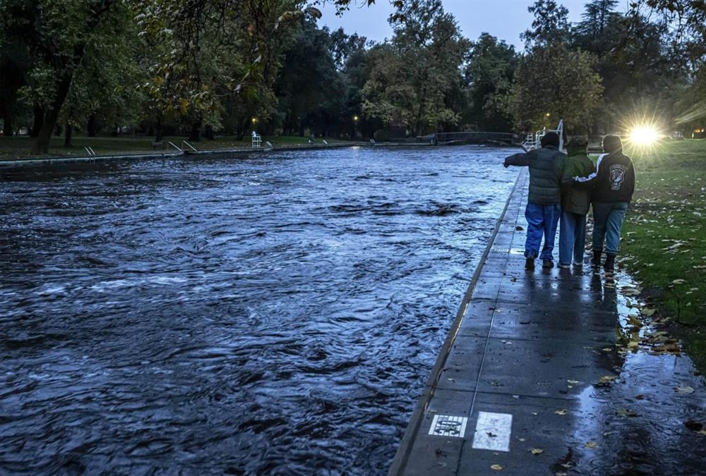 ΗΠΑ: Ισχυρή καταιγίδα έπληξε τη χώρα - Συγκλονιστικές φωτογραφίες από τις καταστροφές