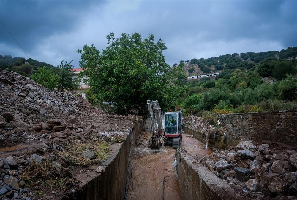Εικόνες βιβλικής καταστροφής στην Κρήτη: Λάσπες παντού και απόγνωση