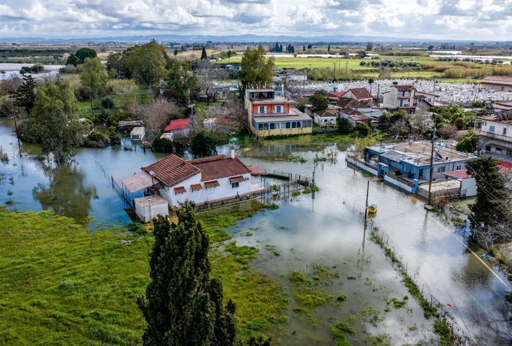 Εικόνες-καταστροφής στο Βαρθολομιό: Πλημμύρες «βούλιαξαν» όλο το χωριό