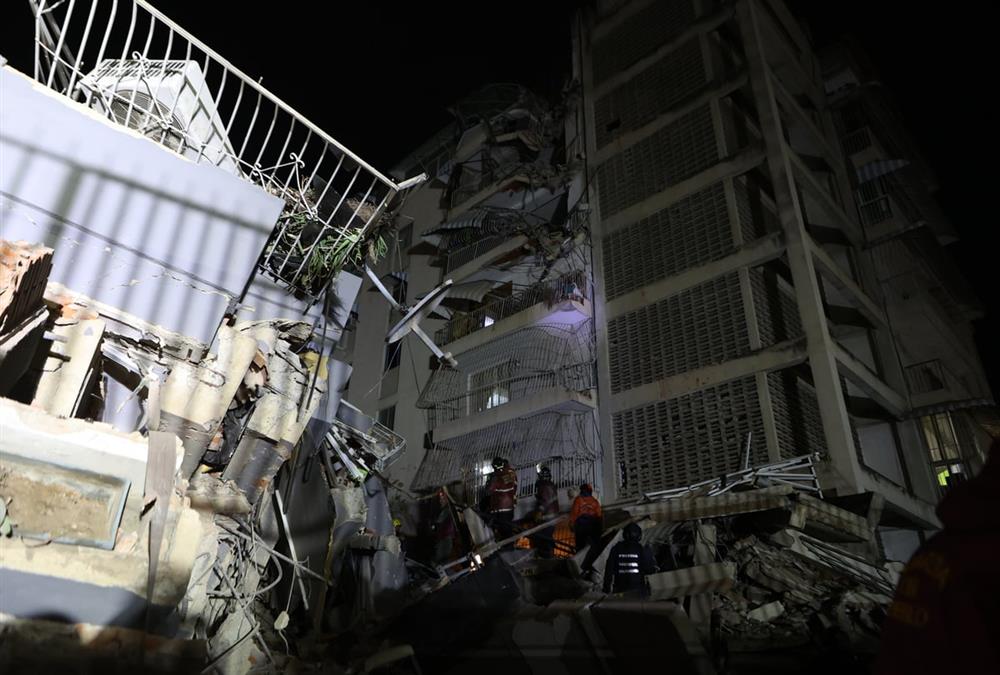 Ακραία καταστροφή στη Βενεζουέλα μετά τους σεισμούς των 7,5 και 7,2 Ρίχτερ