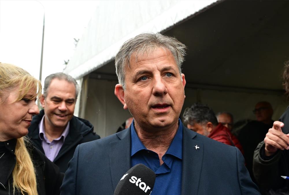 Οργή, ένταση και βαριές καταγγελίες συγγενών στη δεύτερη συνεδρίαση της δίκης των Τεμπών