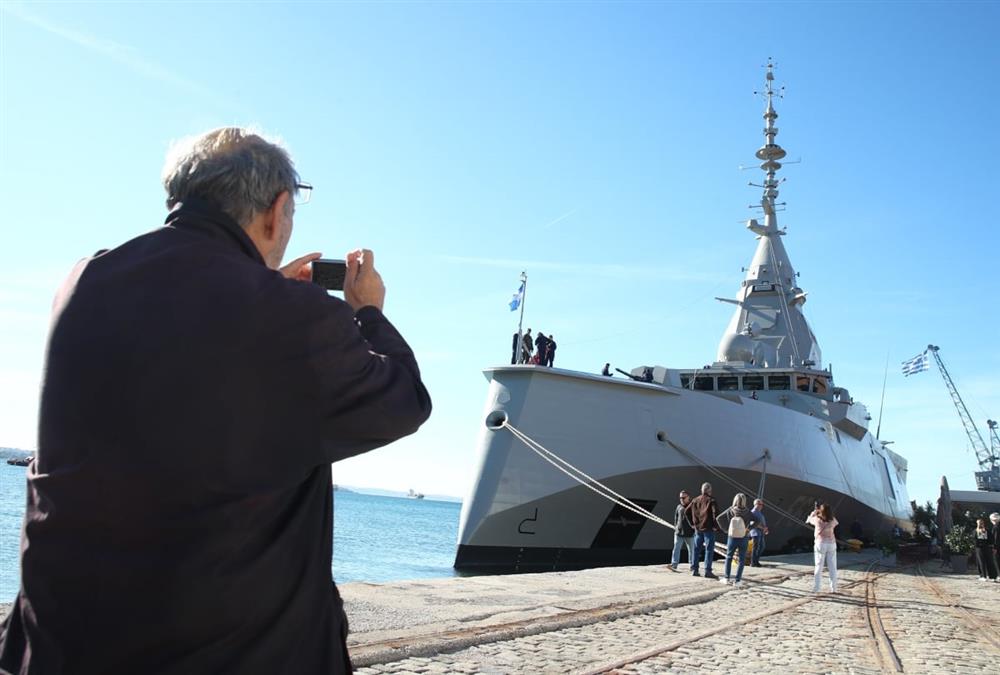 Μεγάλες ουρές στο λιμάνι της Θεσσαλονίκης για μια βόλτα στη φρεγάτα «Κίμων» - Το πρόγραμμα των επισκέψεων