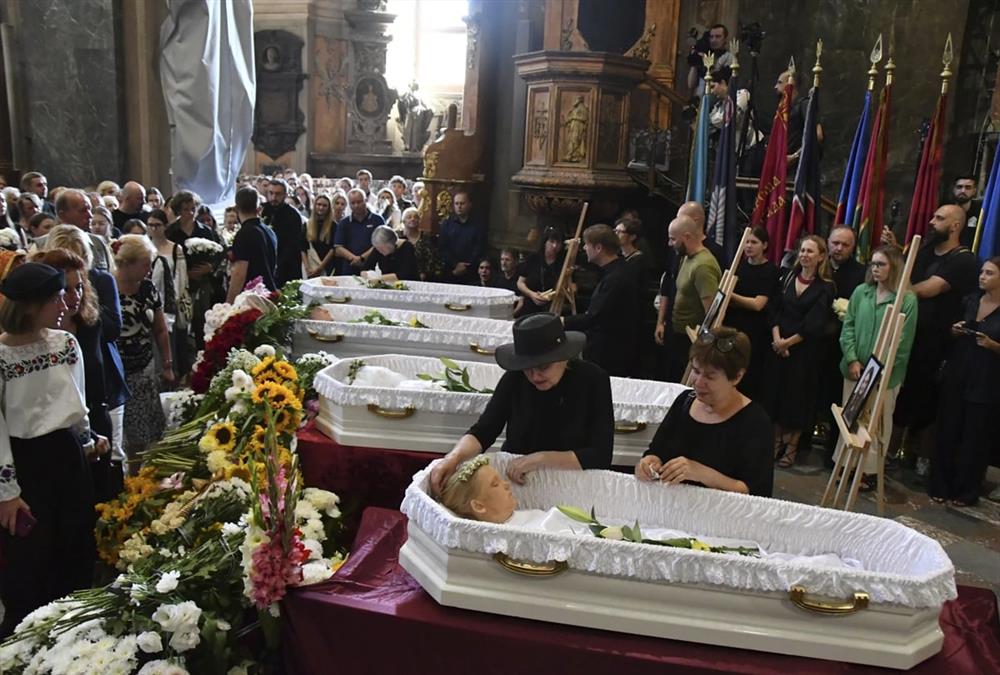 Ουκρανία: Ο πόλεμος των 1,033 ημερών μέσα από τον φωτογραφικό φακό - Οι πιο δυνατές φωτογραφίες του 2024