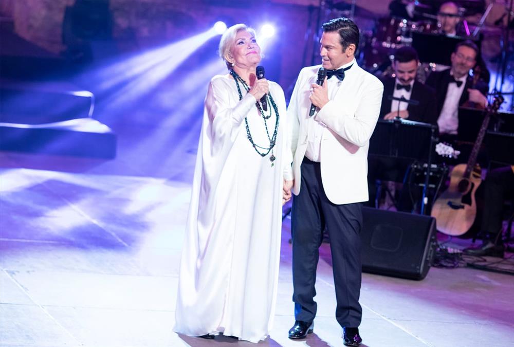 Πέθανε η εμβληματική τραγουδίστρια Μαρινέλλα - Η ζωή και το σπουδαίο έργο της