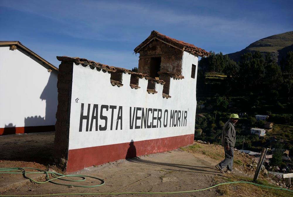 Η πόλη Accomarca του Περού θάβει τους νεκρούς της μετά από 37 χρόνια
