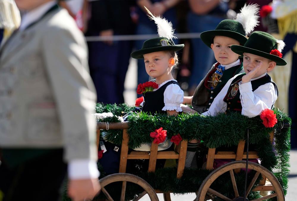 Το Oktoberfest άνοιξε στο Μόναχο! Δείτε τις καλύτερες φωτογραφίες