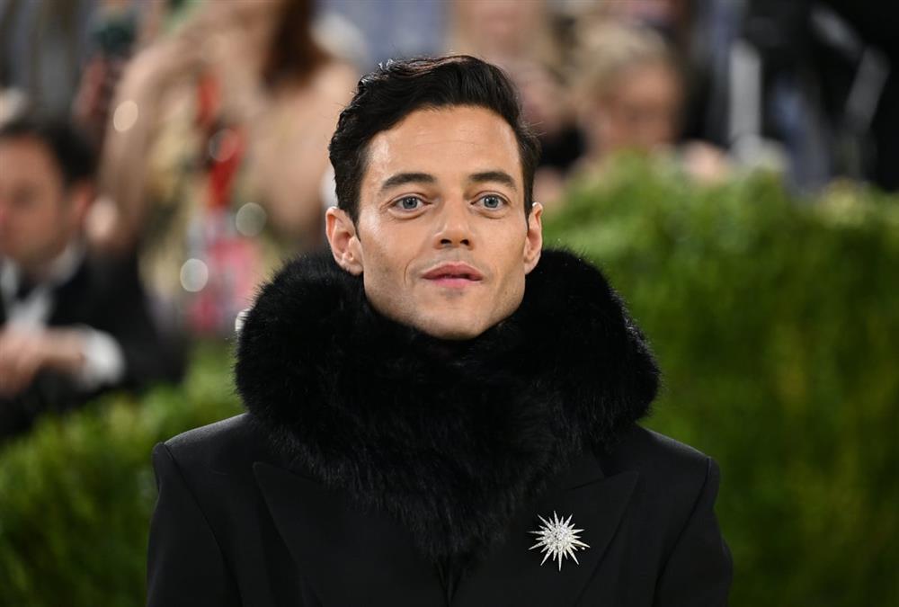 Met Gala 2026: Λάμψη, προκλήσεις και εντυπωσιακές επιστροφές στο κόκκινο χαλί