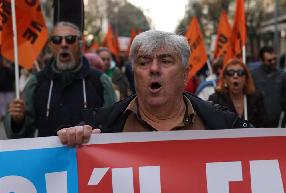 «Η ανάπτυξή τους τσακίζει τη ζωή μας»: Ολοκληρώθηκε η απεργιακή κινητοποίηση στην Αθήνα
