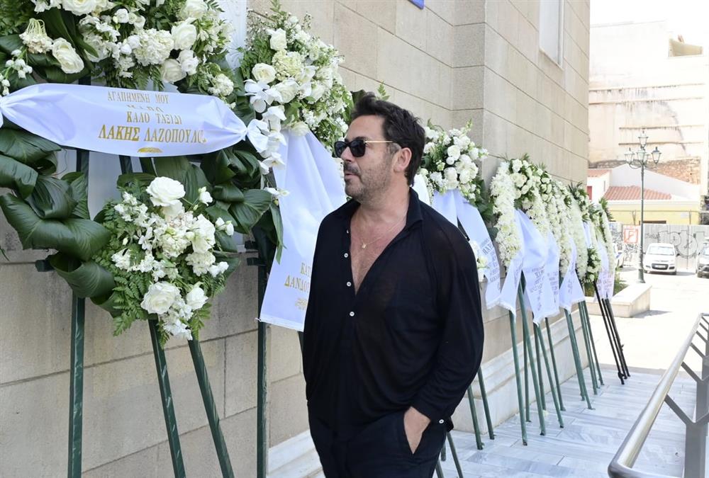 Ράγισαν καρδιές στο τελευταίο «αντίο» στη Μάρω Κοντού - Η Ελλάδα αποχαιρέτησε μία σπουδαία κυρία της τέχνης