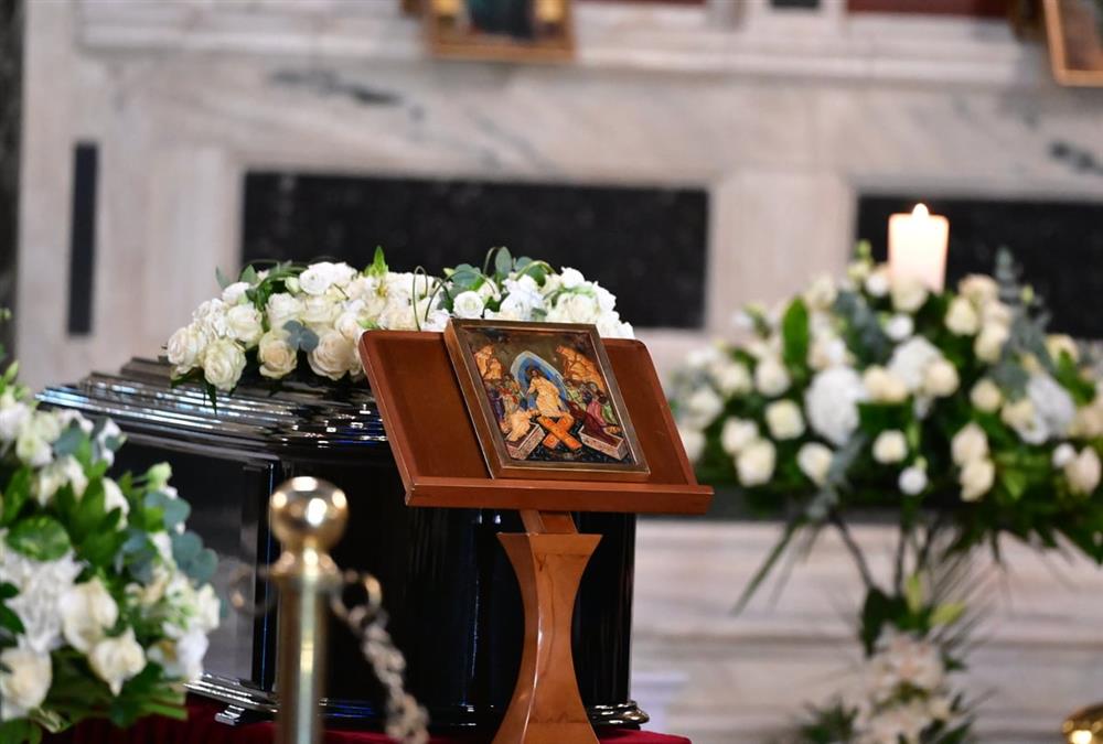 Ράγισαν καρδιές στο τελευταίο «αντίο» στη Μάρω Κοντού - Η Ελλάδα αποχαιρέτησε μία σπουδαία κυρία της τέχνης