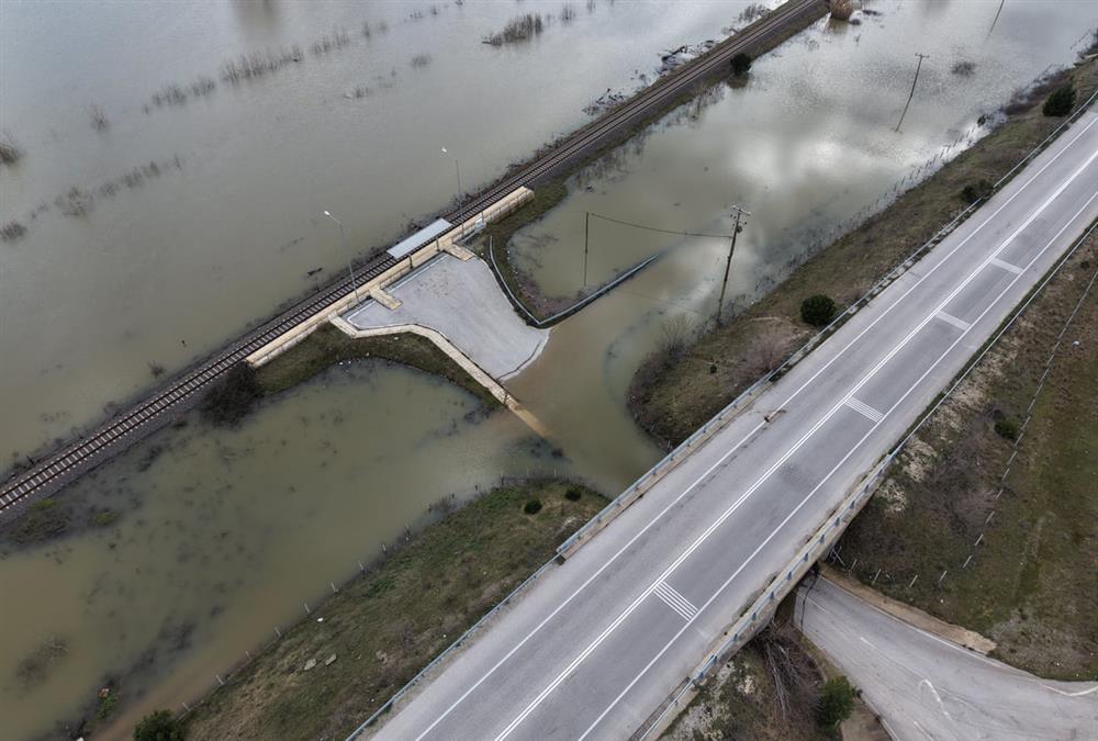 Αποκαρδιωτικές εικόνες από τον Έβρο: Τεράστια καταστροφή