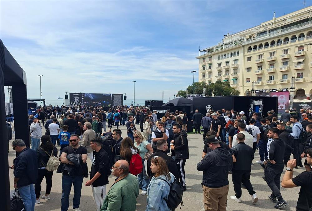 Ο ΠΑΟΚ γιορτάζει έναν αιώνα ζωής: Συγκίνηση, περηφάνια και πολλές εκπλήξεις στην ασπρόμαυρη πλατεία Αριστοτέλους