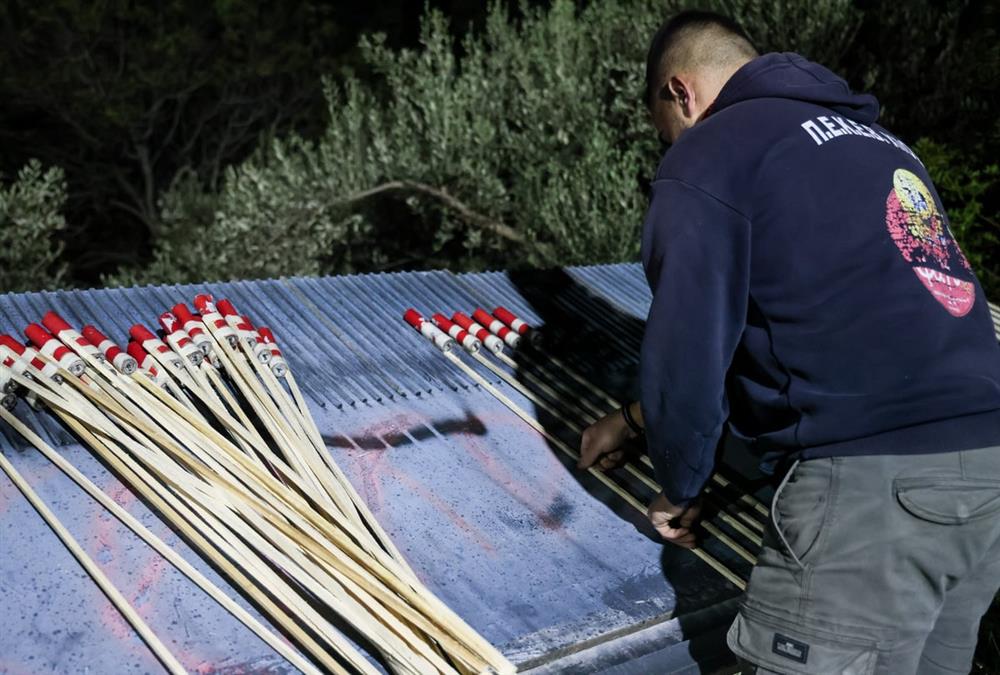 Πάσχα 2026 - Εντυπωσίασε για ακόμη μια χρονιά ο ρουκετοπόλεμος στον Βροντάδο Χίου