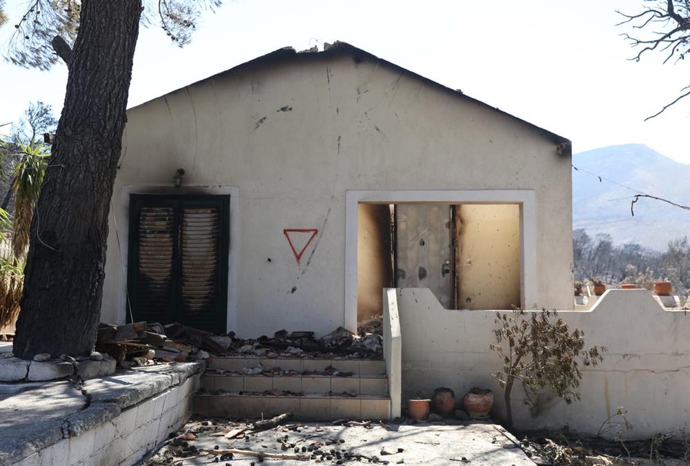 Η «μαύρη» καταγραφή των πυρκαγιών: 118 κτίρια κρίθηκαν «κόκκινα» - Ολοκληρώθηκαν 325 αυτοψίες στις πληγείσες περιοχές