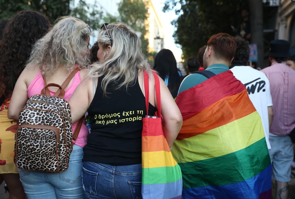 Athens Pride 2026: Ένα απέραντο ουράνιο τόξο το κέντρο της Αθήνας - Πλήθος κόσμου στη μεγάλη γιορτή υπερηφάνειας