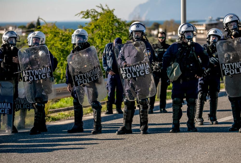 Αγροτικός ξεσηκωμός σε όλη τη χώρα - Επεκτείνονται τα μπλόκα, μεγαλώνει η ένταση