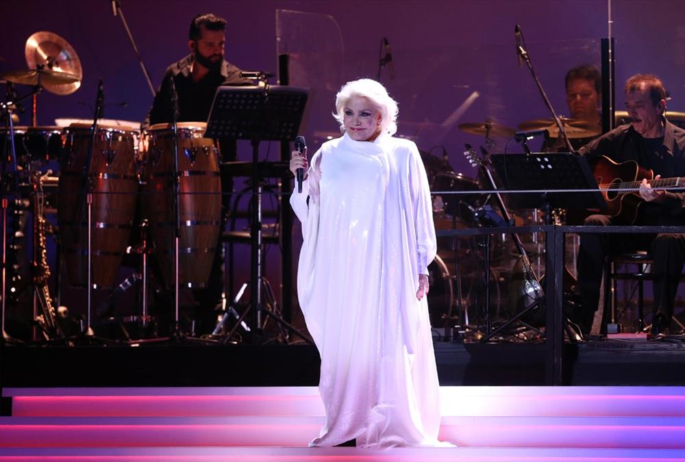 Πέθανε η εμβληματική τραγουδίστρια Μαρινέλλα - Η ζωή και το σπουδαίο έργο της