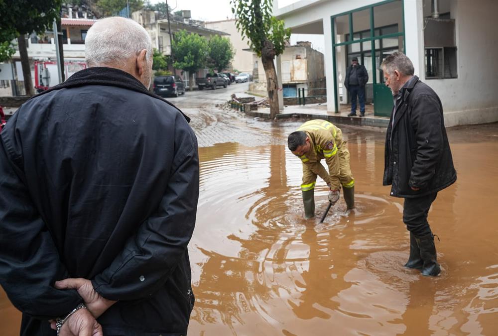 «Αυτό το πράγμα δεν έχει ξαναγίνει»: Μεγάλες καταστροφές στην Κρήτη - Σε απόγνωση οι κάτοικοι