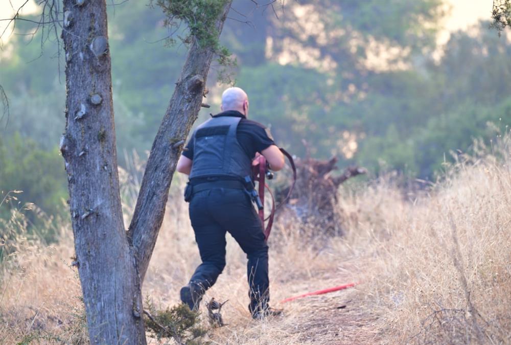 Μεγάλη φωτιά στο Ποικίλο Όρος - Εκκενώσεις σε Αφαία, Άνω Δάσος Χαϊδαρίου και Δαφνί