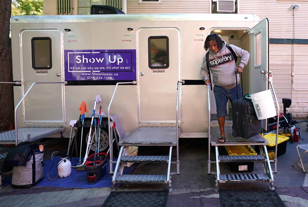Στην Καλιφόρνια των ΗΠΑ η πανδημία έφυγε αφήνοντας πίσω της δεκάδες χιλιάδες νέο – άστεγους