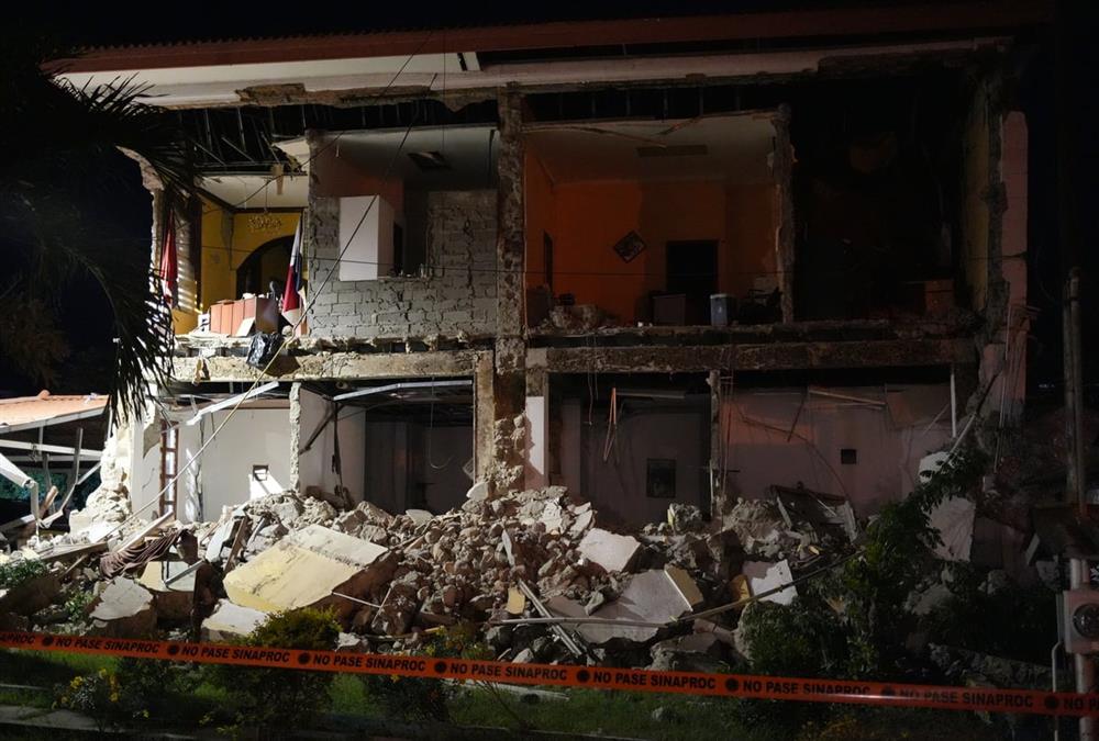 Σεισμός 7,7 Ρίχτερ στον Παναμά: Μεγάλες καταστροφές σε κτίρια και υποδομές  (ΑP)