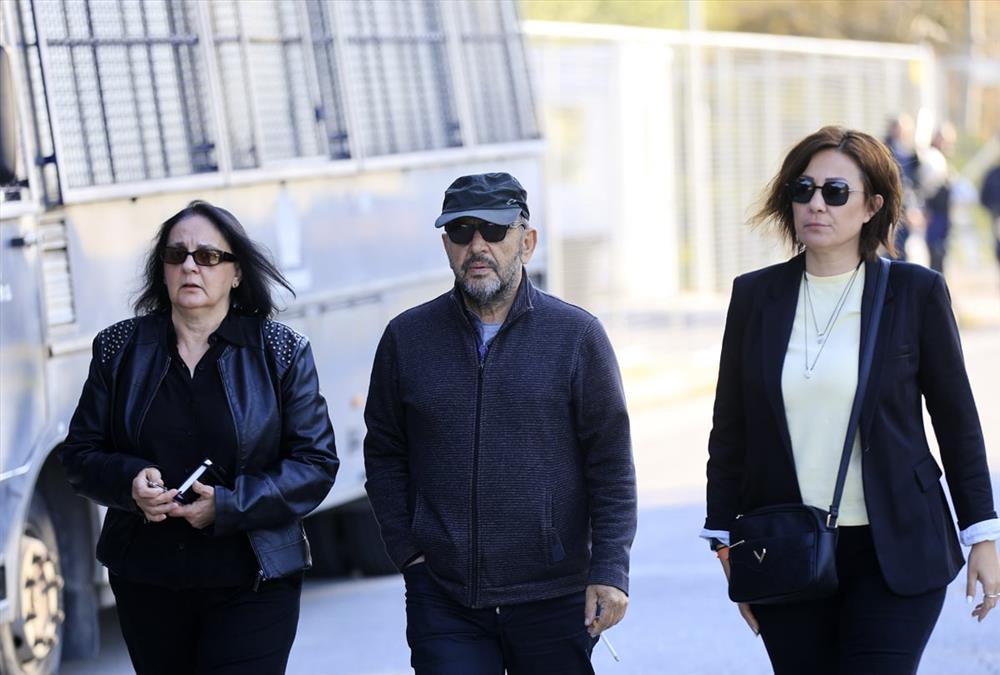 Δίκη για τα Τέμπη, 3η ημέρα: Ηχηρά μηνύματα για δικαιοσύνη και δικαίωση των οικογενειών των θυμάτων - Παρόντες και επιζήσαντες