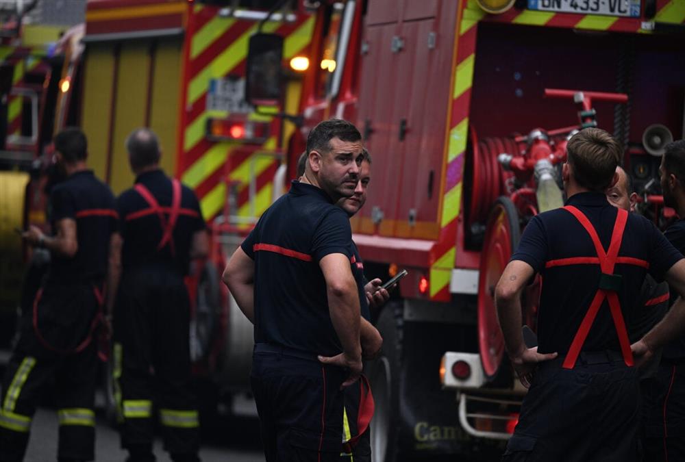 Ανεξέλεγκτες πυρκαγιές: Πάνω από 2,2 εκατ. στρέμματα στάχτη και 250.000 εκτοπισμένοι σε Γαλλία και Ισπανία