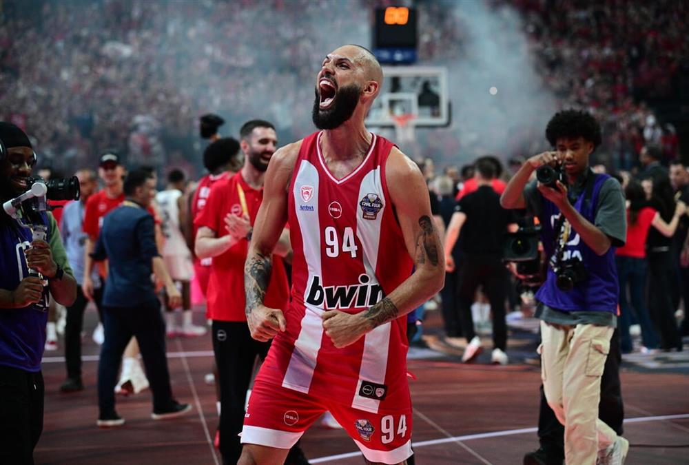 Θρυλικός θρίαμβος στην Αθήνα: Ο Ολυμπιακός λύγισε τη Ρεάλ Μαδρίτης και κατέκτησε την Euroleague