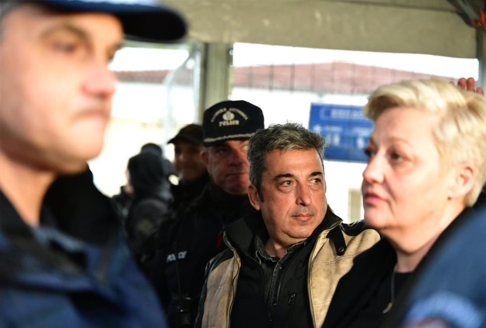 Οργή, ένταση και βαριές καταγγελίες συγγενών στη δεύτερη συνεδρίαση της δίκης των Τεμπών