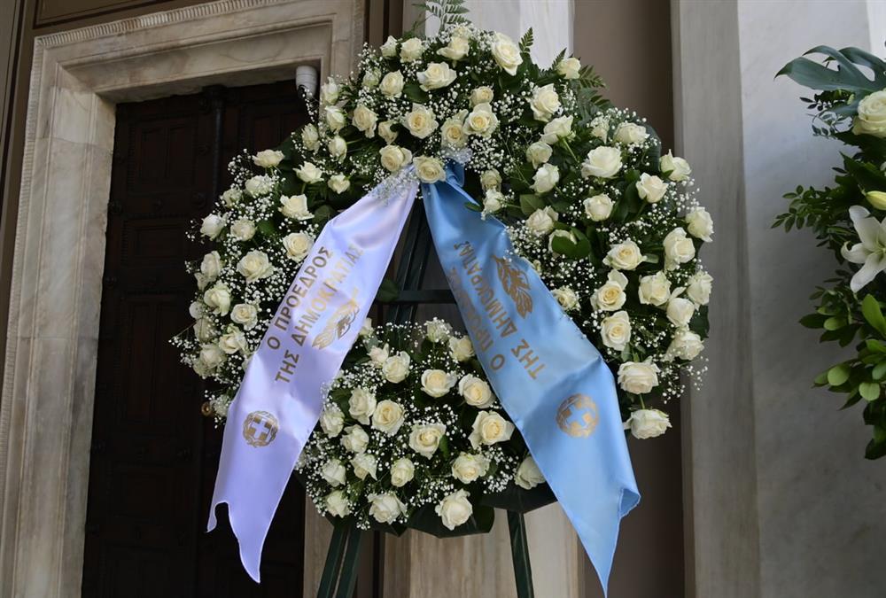 Ράγισαν καρδιές στο τελευταίο «αντίο» στη Μάρω Κοντού - Η Ελλάδα αποχαιρέτησε μία σπουδαία κυρία της τέχνης