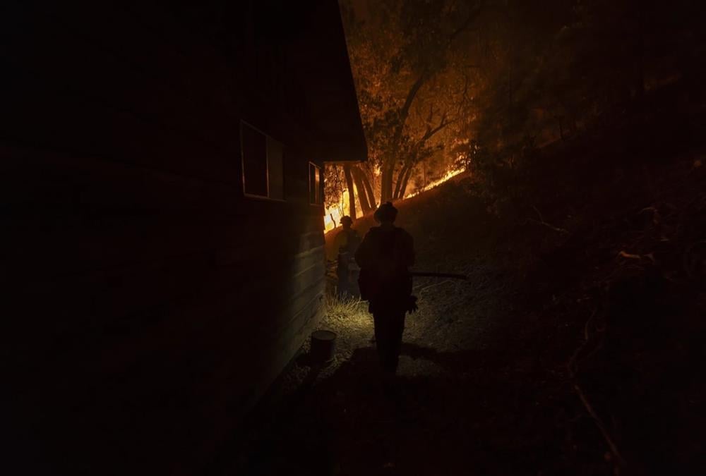 Πύρινη κόλαση στην Καλιφόρνια: Στάχτη χιλιάδες στρέμματα και δεκάδες σπίτια - Συγκλονιστικές εικόνες