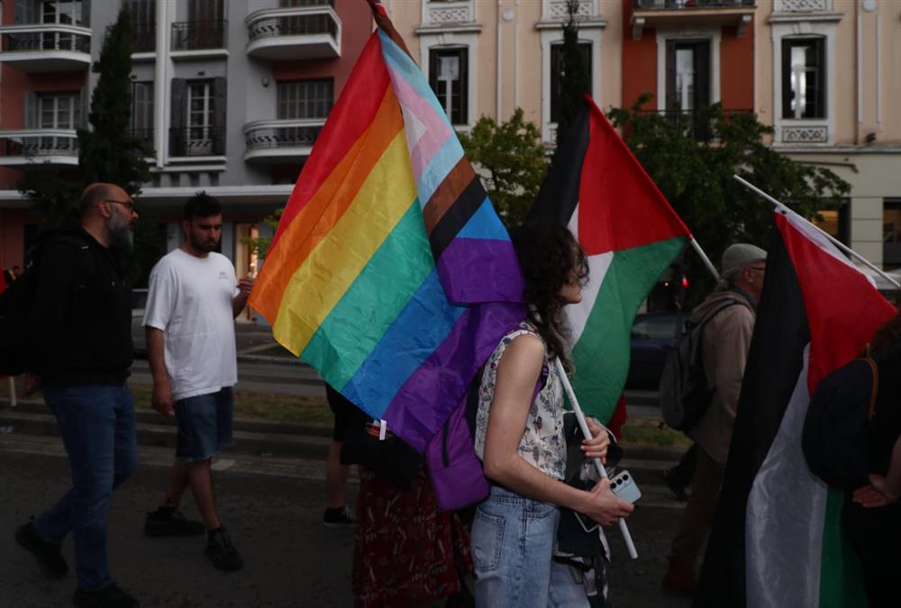 Χρώμα, φωνές και υπερηφάνεια στο 10ο αυτοοργανωμένο Pride στη Θεσσαλονίκη
