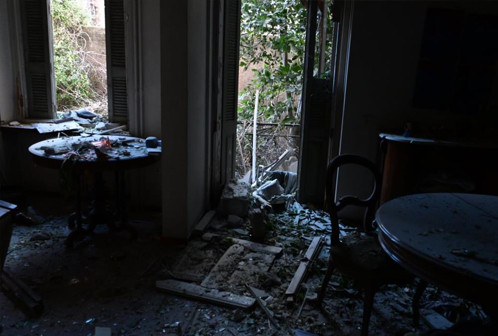 Ισχυρή έκρηξη στην Πλάκα: Κατέρρευσε και τυλίχτηκε στις φλόγες κτίριο στη Λυσικράτους