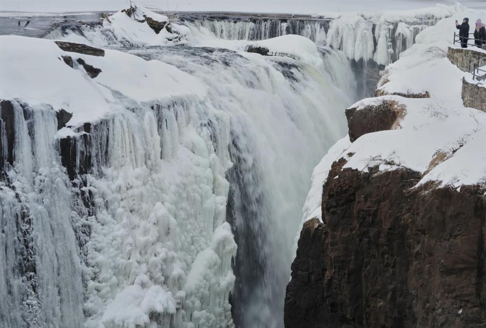 Στην «κατάψυξη» οι ΗΠΑ: Δεκάδες θάνατοι και χιλιάδες νοικοκυριά χωρίς ρεύμα από την πρωτοφανή ψυχρή εισβολή