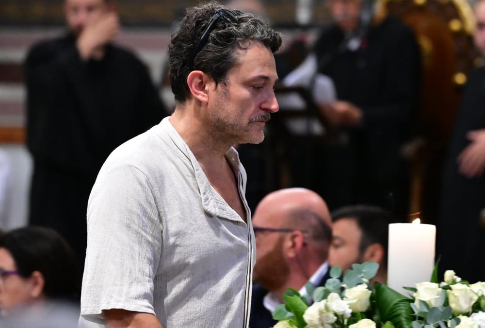 Ράγισαν καρδιές στο τελευταίο «αντίο» στη Μάρω Κοντού - Η Ελλάδα αποχαιρέτησε μία σπουδαία κυρία της τέχνης