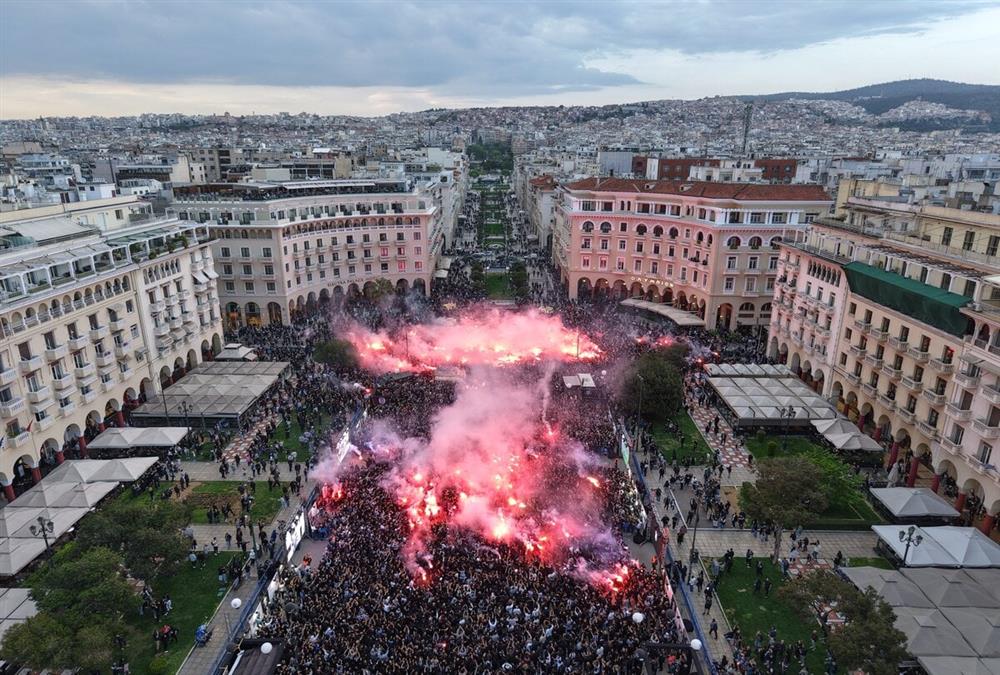 Η «λαοθάλασσα» στη μεγάλη γιορτή του ΠΑΟΚ για τα 100 χρόνια και το εντυπωσιακό drone show